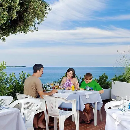 Holiday Lanterna Sunny By Valamar Sunset Cis01221 Cya Apartment *